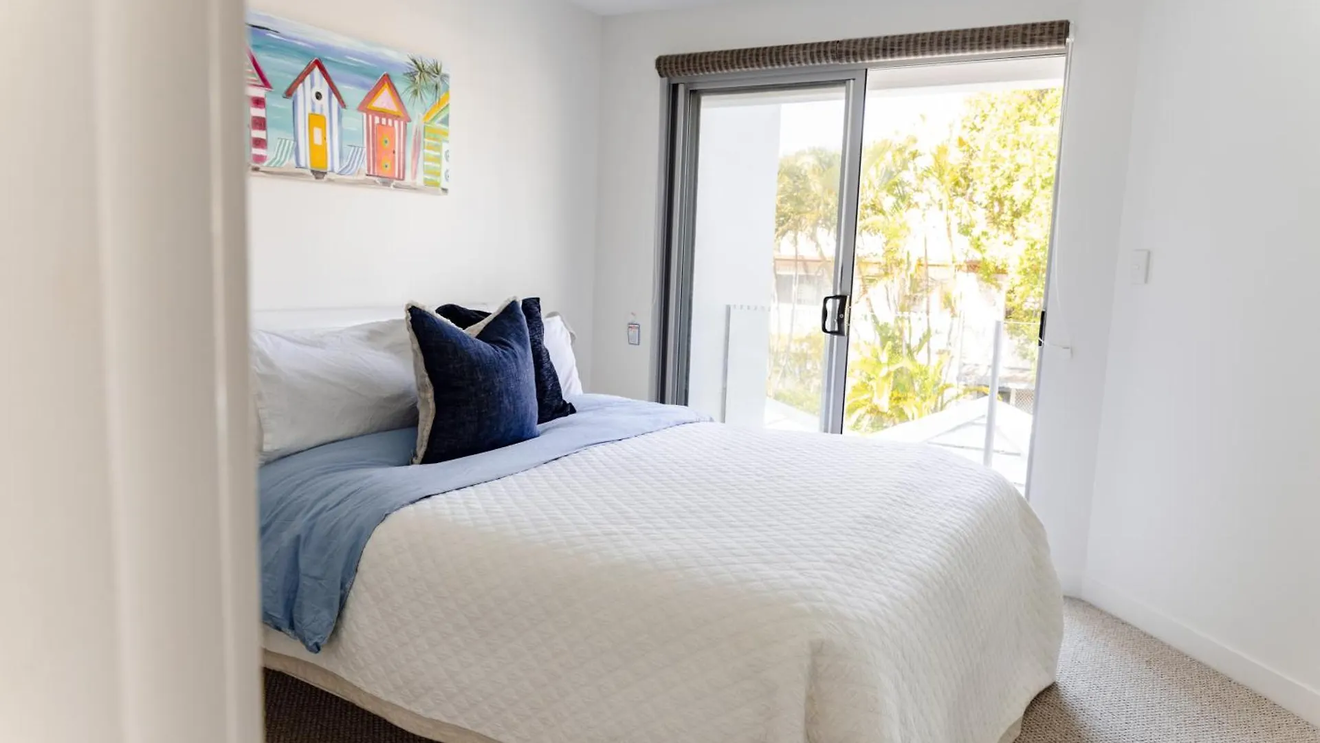 Beach House 4 Brm, 3 Mins Walk To Beach Apartment Alexandra Headland