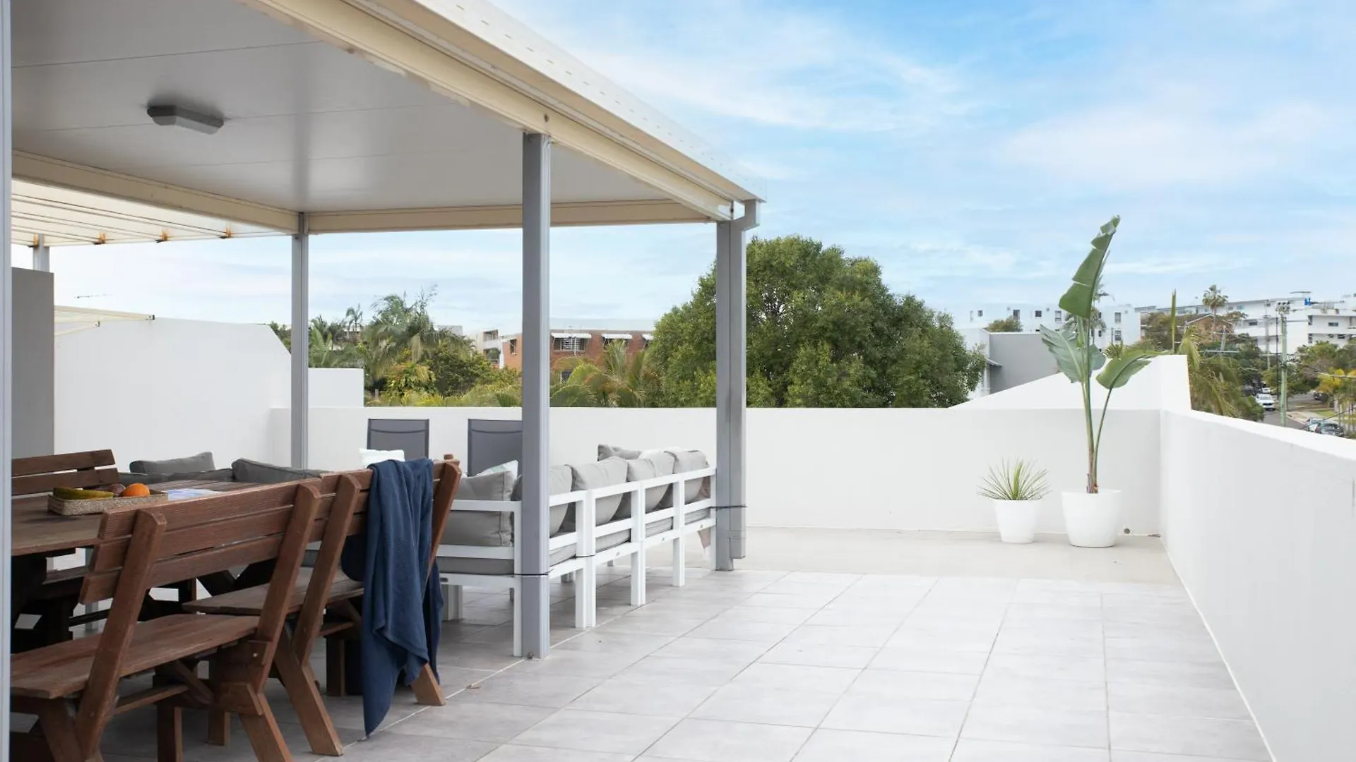 Beach House 4 Brm, 3 Mins Walk To Beach Apartment Alexandra Headland