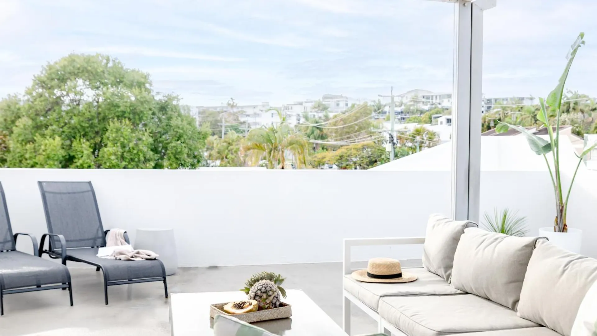 Beach House 4 Brm, 3 Mins Walk To Beach Apartment Alexandra Headland 0*,