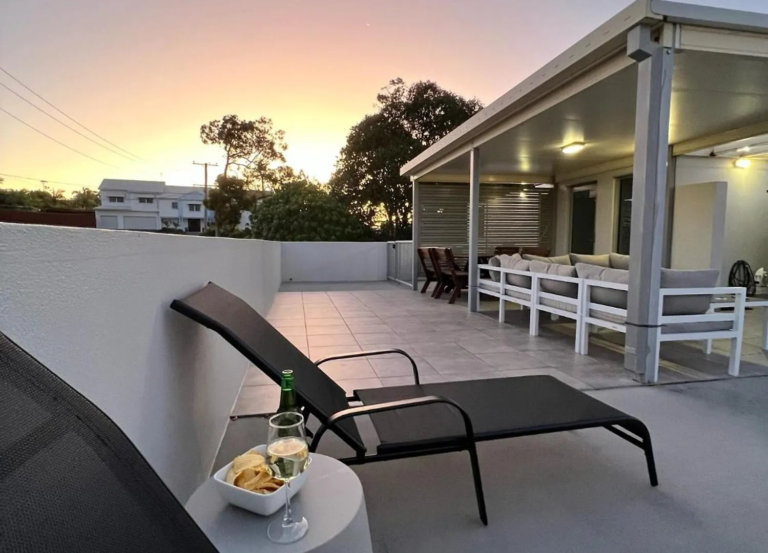 Beach House 4 Brm, 3 Mins Walk To Beach Apartment Alexandra Headland Australia