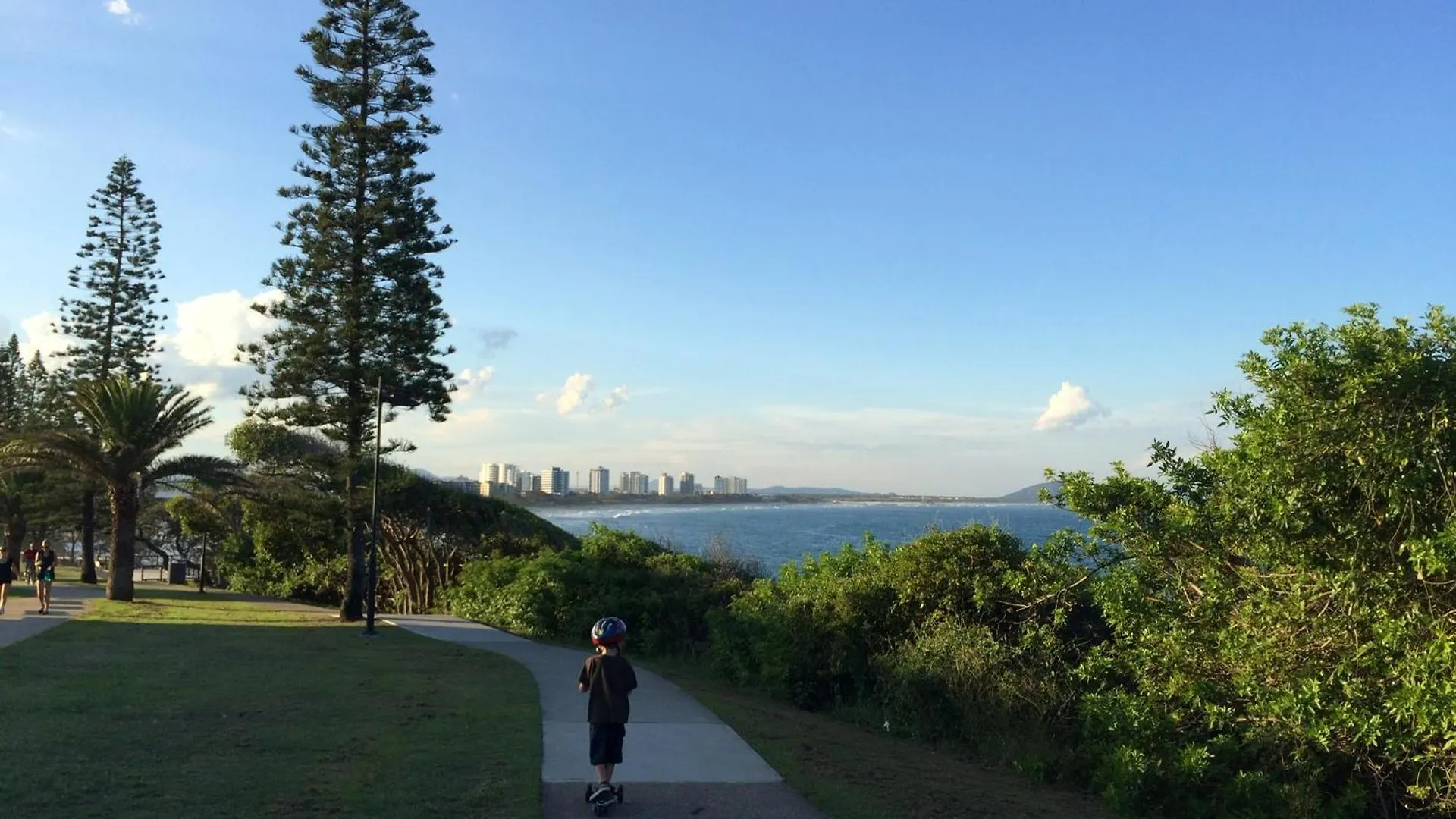 Beach House 4 Brm, 3 Mins Walk To Beach Apartment Alexandra Headland