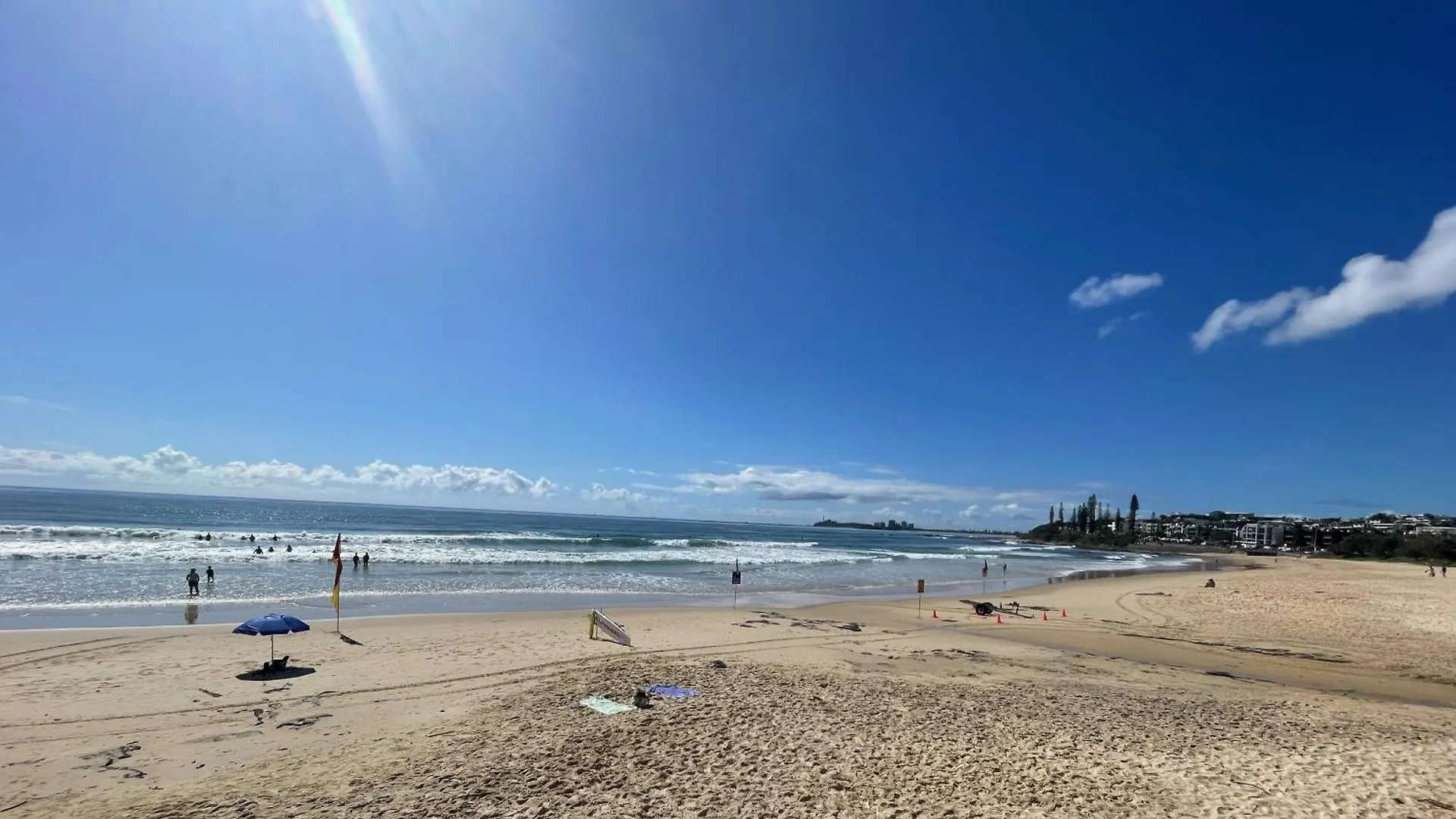 Beach House 4 Brm, 3 Mins Walk To Beach Apartment Alexandra Headland