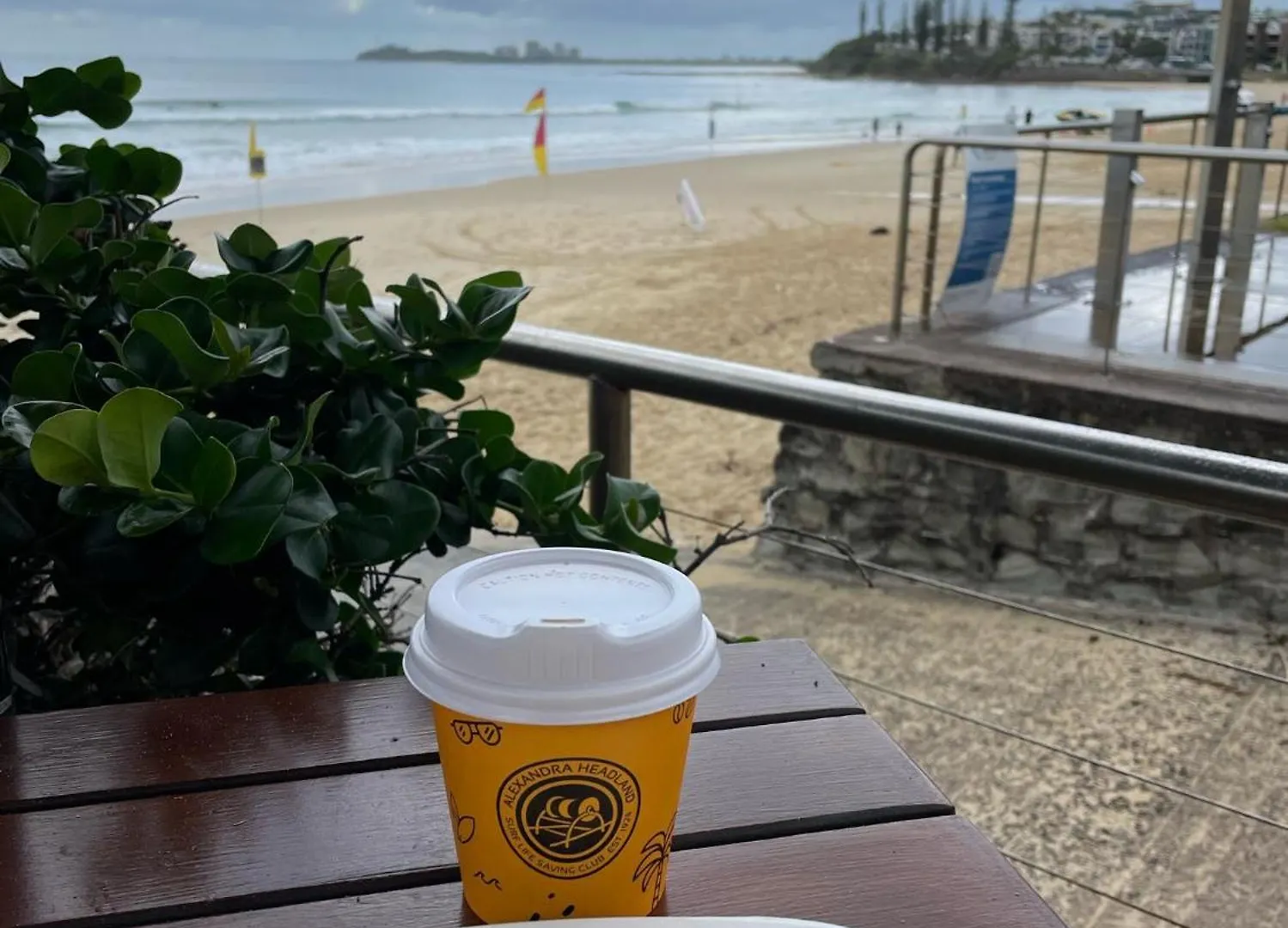 Beach House 4 Brm, 3 Mins Walk To Beach Apartment Alexandra Headland Australia