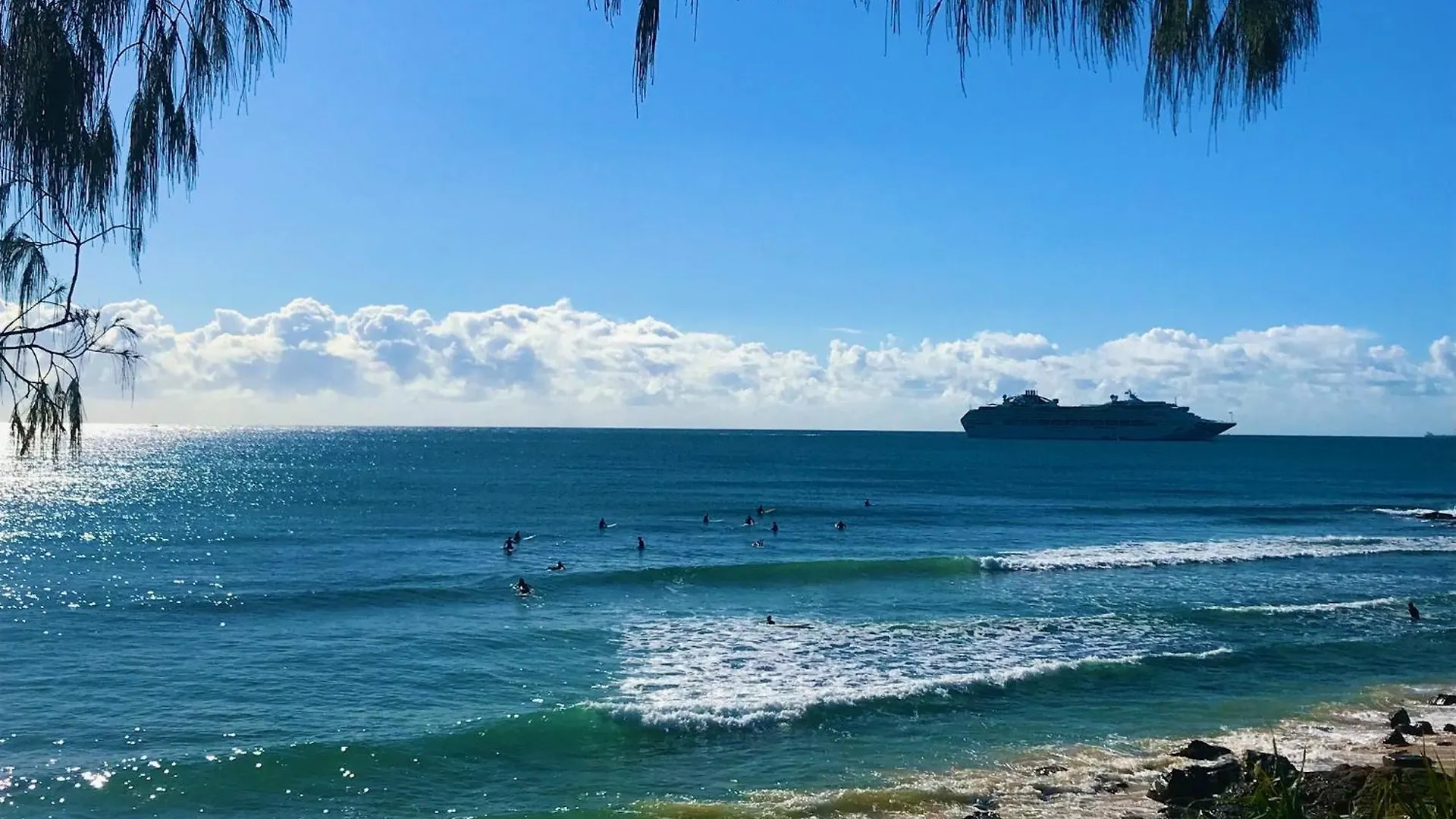 Beach House 4 Brm, 3 Mins Walk To Beach Apartment Alexandra Headland