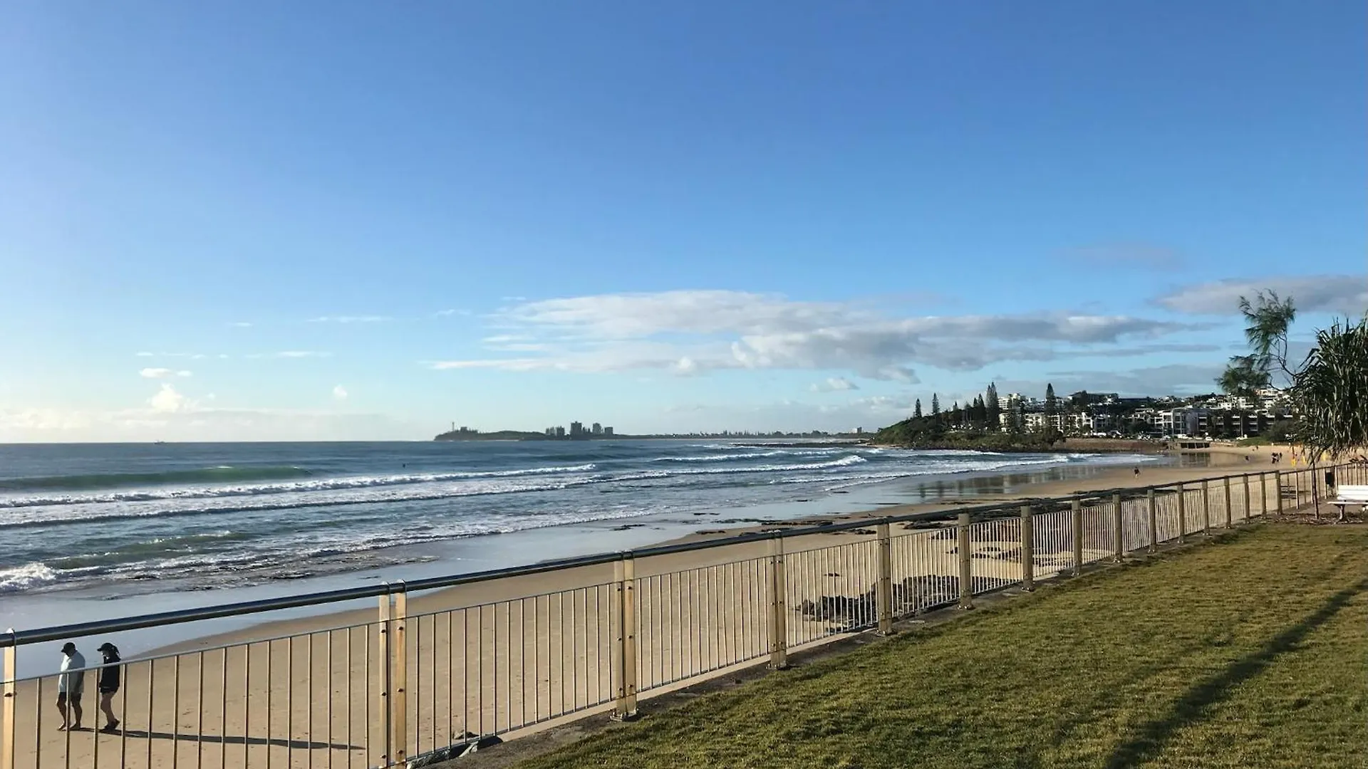 Beach House 4 Brm, 3 Mins Walk To Beach Apartment Alexandra Headland