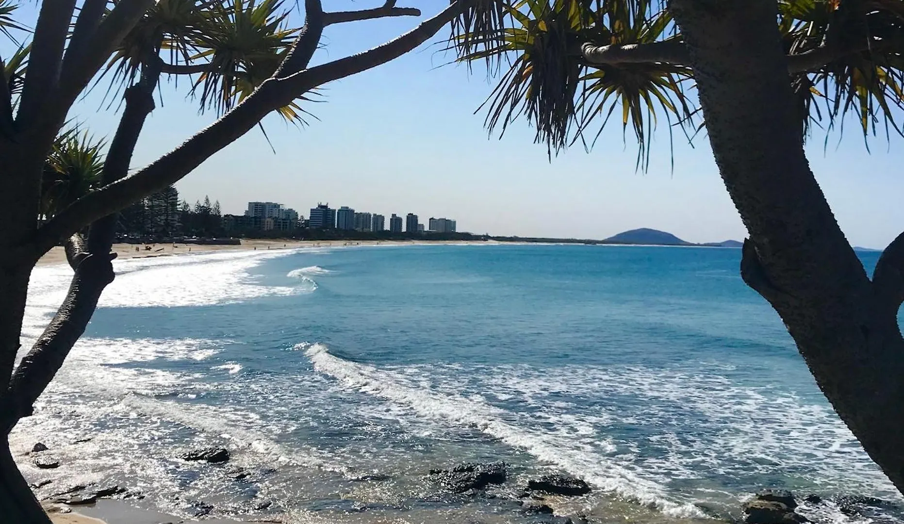 Beach House 4 Brm, 3 Mins Walk To Beach Apartment Alexandra Headland